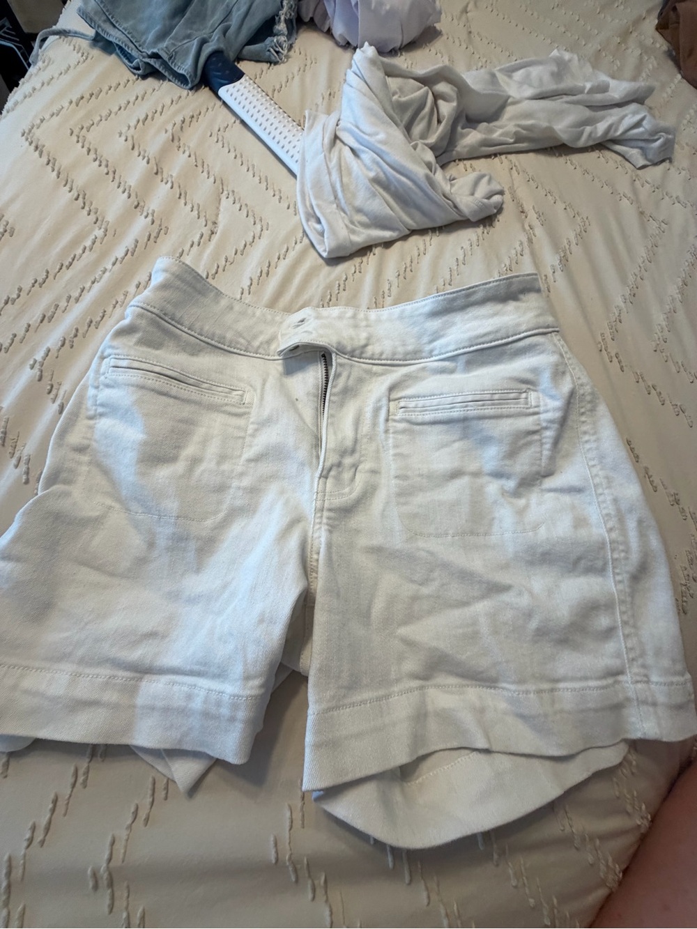 Women's White Casual Cotton Blend Shorts